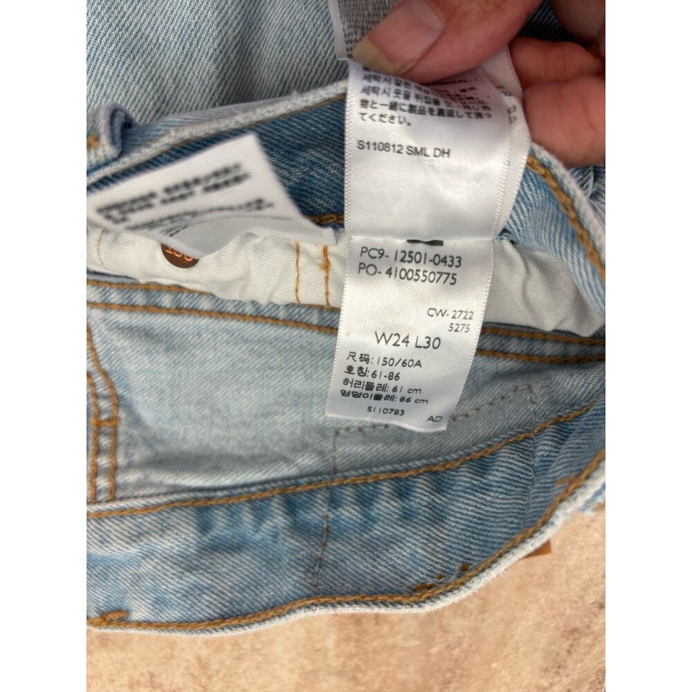 Levi’s 501 150th Anniversary Jeans W24 L30 Light Wash Distressed Floral Patch - Picture 3 of 5